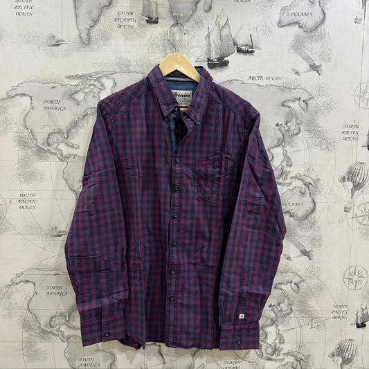 Basefield Men’s Shirt - Red & Blue Checkered (S)